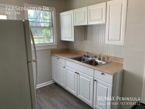 723 Sedgefield Dr in Newport News, VA - Building Photo - Building Photo