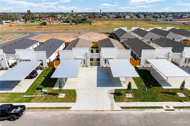 17 Beverly Ave in Weslaco, TX - Building Photo - Building Photo
