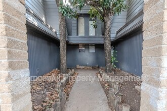 6814 Lancer Ln in Oklahoma City, OK - Building Photo - Building Photo