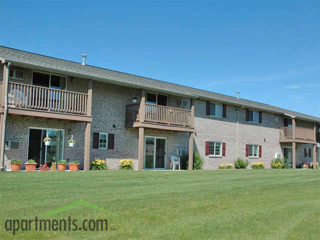 Natures Way Estates in Shawano, WI - Foto de edificio - Building Photo