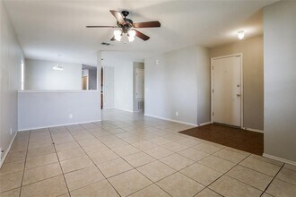 5813 Wideleaf Dr in Austin, TX - Building Photo - Building Photo