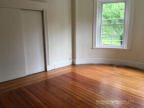 1489 Beacon St, Unit 5 in Brookline, MA - Building Photo - Building Photo
