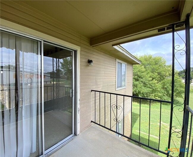 property at 4801 Rainbow Cir