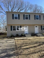 647 Saltzman Rd in Severna Park, MD - Building Photo