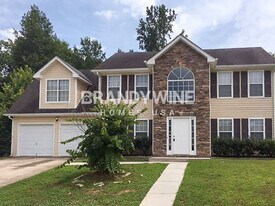 6749 Pole Creek Dr in Lithonia, GA - Building Photo