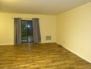 715 Kennedy Dr in Spring Valley, NY - Building Photo - Building Photo