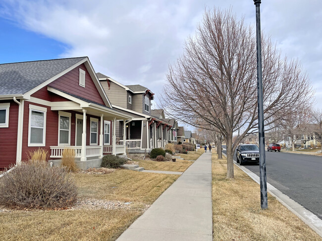 1455 Moonlight Dr in Longmont, CO - Building Photo - Building Photo