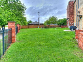 589 S Fretz Ave in Edmond, OK - Building Photo - Building Photo