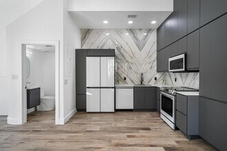 361 Jefferson Ave in Miami Beach, FL - Building Photo - Building Photo