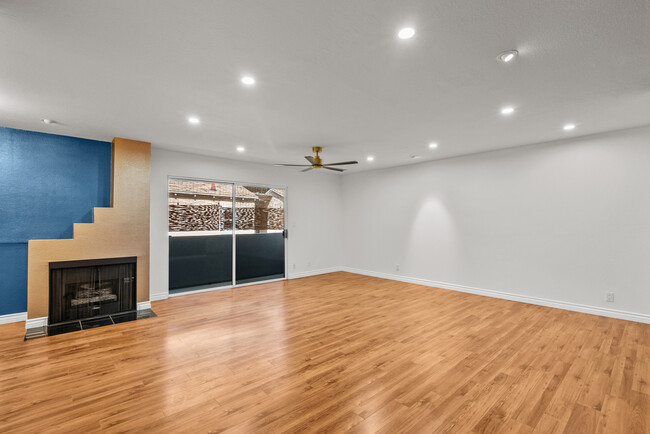 property at 4817 Satsuma Ave