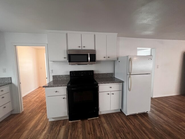 property at 2210 Bush St