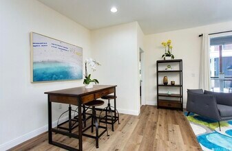 1121 40th St, Unit Andante in Emeryville, CA - Building Photo - Building Photo