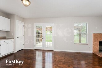 180 Pheasant Point Blvd in O'Fallon, MO - Building Photo - Building Photo