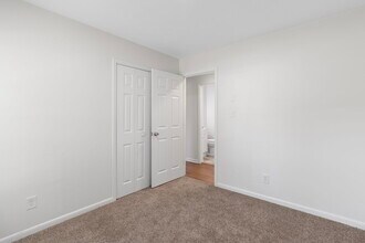 6549 Amanda Cir in Fayetteville, NC - Building Photo - Building Photo