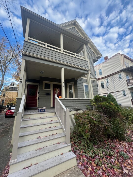 28 Francesca Ave, Unit 3 in Somerville, MA - Building Photo