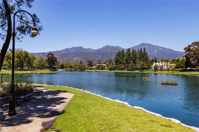 property at 225 Montana Del Lago Dr