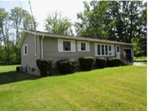 5894 McKinley Rd in Brewerton, NY - Building Photo - Building Photo