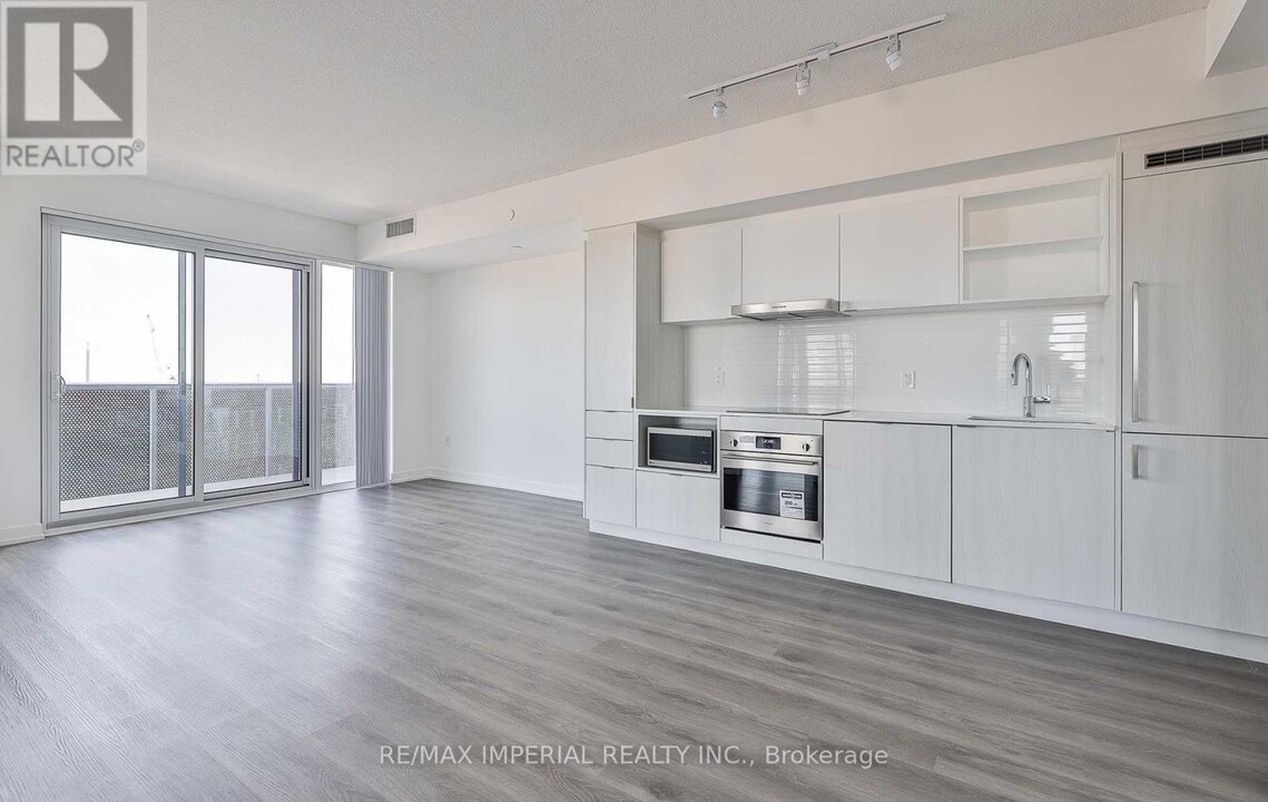 138-3138 Downes St in Toronto, ON - Building Photo