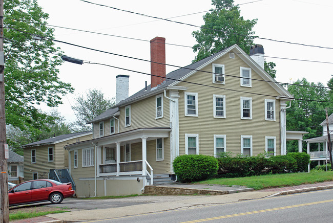 92 Locust St in Dover, NH - Foto de edificio - Building Photo