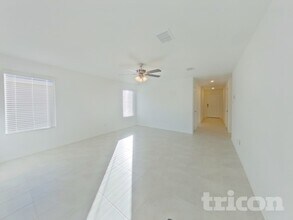 2504 Bunkerton Dr in Fort Worth, TX - Foto de edificio - Building Photo