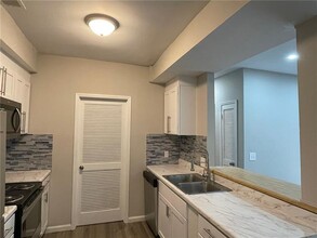 662 Bellemeade Dr SW in Marietta, GA - Building Photo - Building Photo