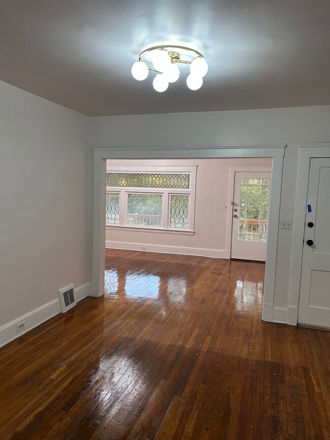 10806 Bernard Ave, Unit Upper in Cleveland, OH - Building Photo - Building Photo