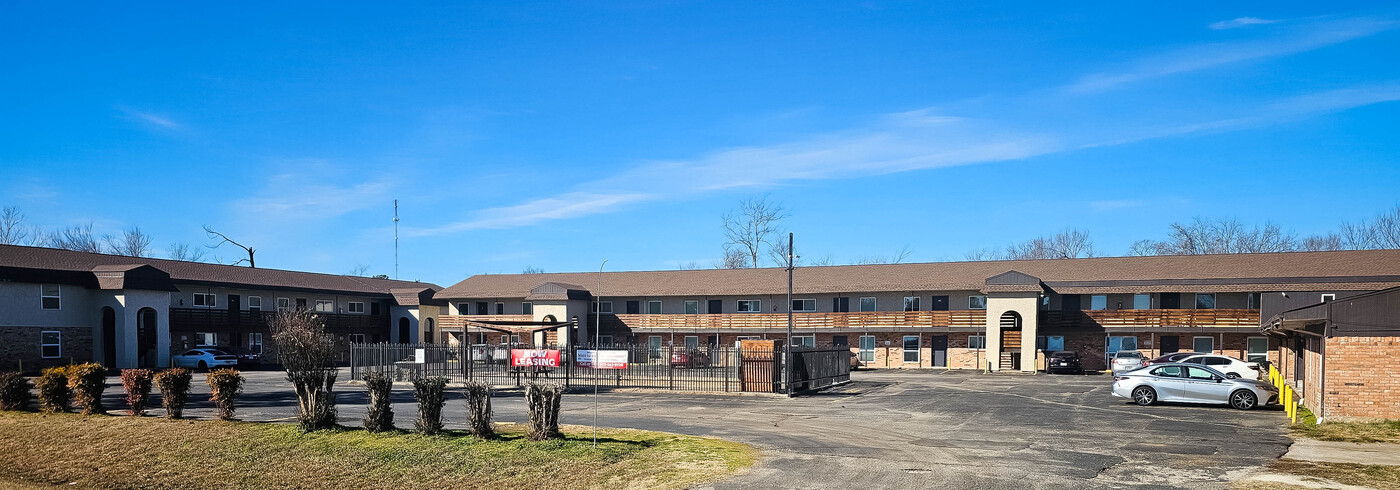 Texas Trails Apartments in Sulphur Springs, TX - Building Photo