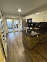 6953 W 36th Ave in Hialeah, FL - Building Photo