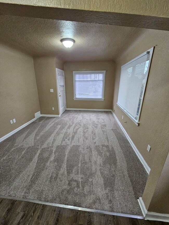 1743 6th St in Bremerton, WA - Building Photo - Building Photo