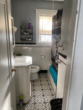 61 Orchard St, Unit 61 orchard st apt 1 in Cranston, RI - Foto de edificio - Building Photo