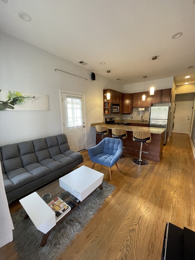 property at 2025 W Erie St