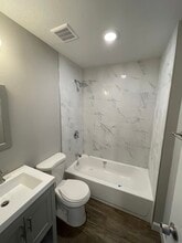 Chelsea Apartments in Grandview, MO - Foto de edificio - Building Photo