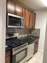 99 Pond Ave in Brookline, MA - Building Photo - Building Photo