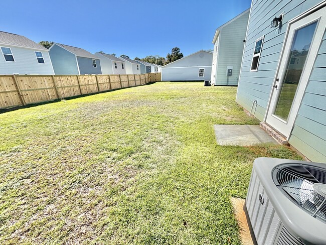 1007 Middle Ln in Gulfport, MS - Building Photo - Building Photo