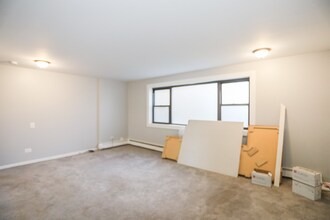 9016 Lamon Ave in Skokie, IL - Building Photo - Building Photo