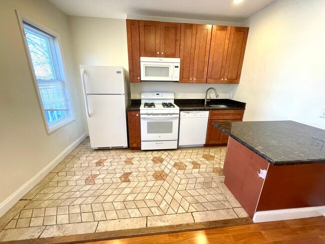 58 London St, Unit #3
