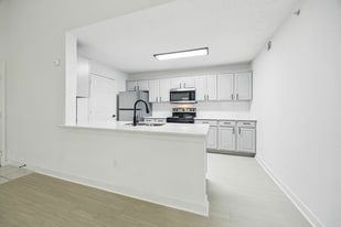 The Monte in Dallas, TX - Building Photo