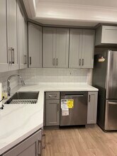 11820 Mayfield Ave, Unit 103 in Los Angeles, CA - Building Photo - Building Photo
