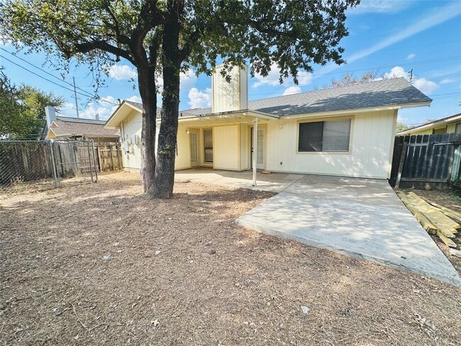 1605 Somerset Dr in Round Rock, TX - Building Photo - Building Photo