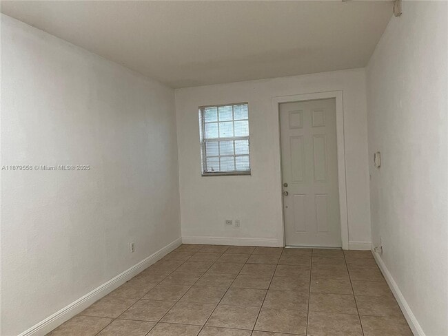 2145 NE 7th St in Homestead, FL - Building Photo - Building Photo