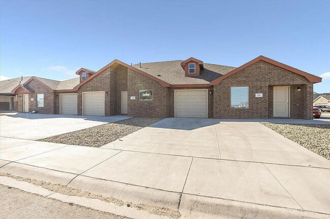 property at 1211 N Essex Ave