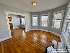 59 Brookley Rd, Unit 3R in Boston, MA - Building Photo