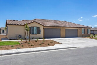 Sycamore Creek Village Rental Homes in Bakersfield, CA - Foto de edificio - Building Photo