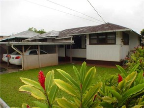 246A Olive Ave in Wahiawa, HI - Foto de edificio - Building Photo