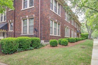 1711 18th Ave S, Unit F2 in Nashville, TN - Building Photo - Building Photo