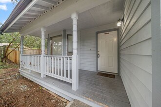 8545 Oxford Ave SE in Lacey, WA - Building Photo - Building Photo