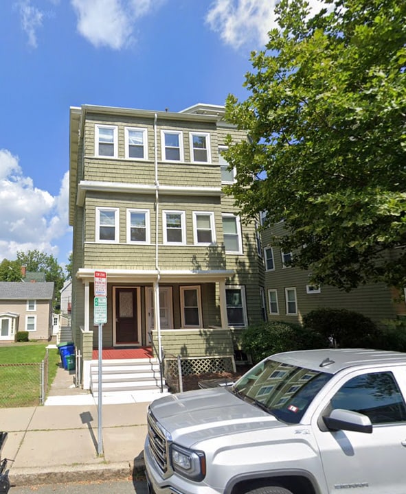 307 Highland Ave in Somerville, MA - Building Photo