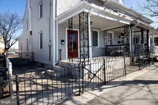 207 Somerset St in Gloucester City, NJ - Building Photo
