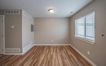 Meadowcreek Townhomes in Idaho Falls, ID - Building Photo - Building Photo