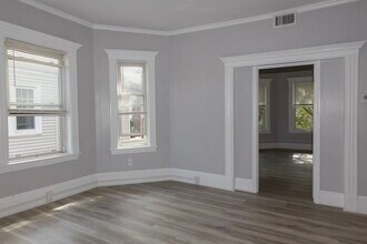 285 Medford St in Somerville, MA - Building Photo - Building Photo